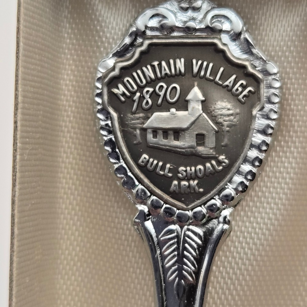 Mountain Village 1890 Souvenir Spoon Bull Shoals Arkansas Vintage